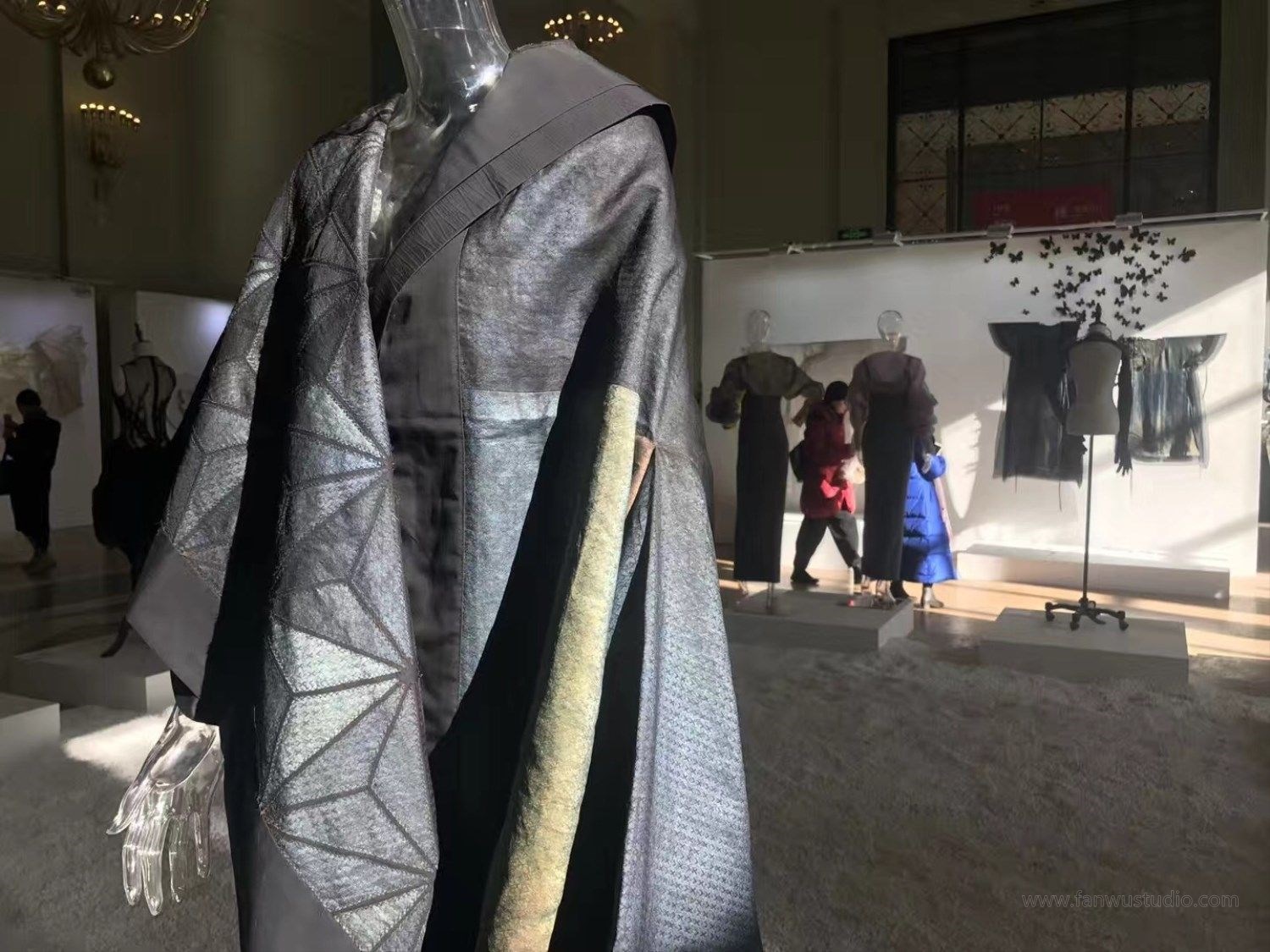 3-2018-1-12展览现场-1